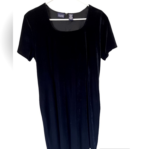 Hillard and Hanson Black Velvet Dress - Picture 1 of 4